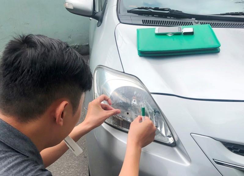 Có thể tự dán thẻ VETC ở nhà không?